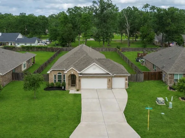 71 Sable Dr, New Caney, TX 77357