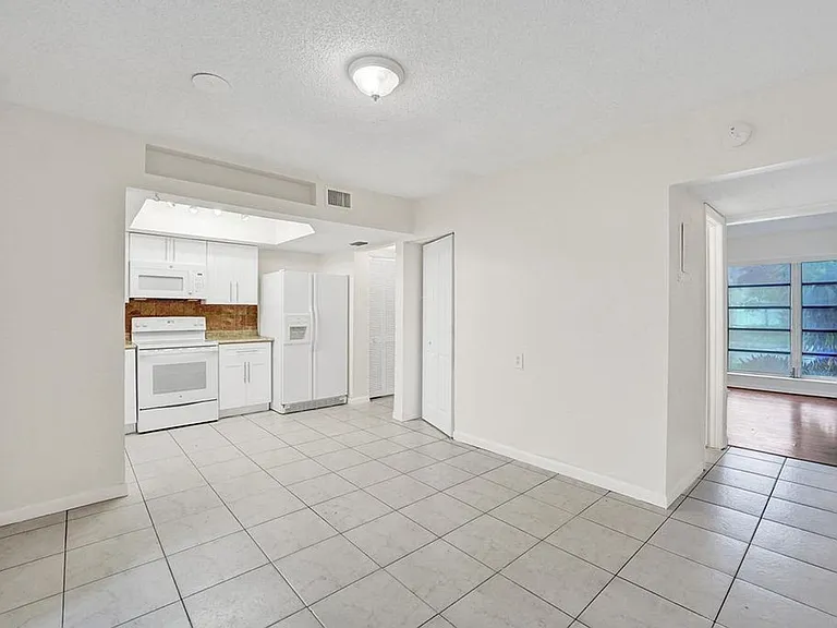 1313 Seaview — Photo 37