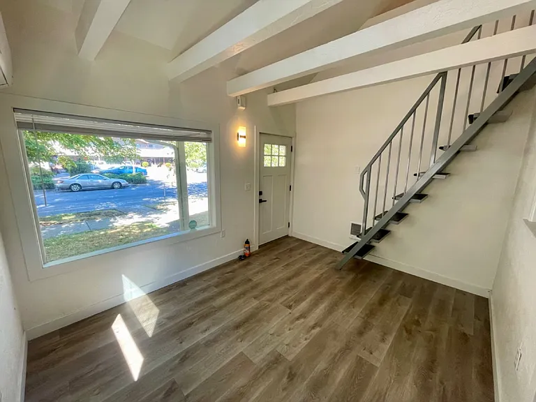 458 W 13th Ave #B — Photo 5