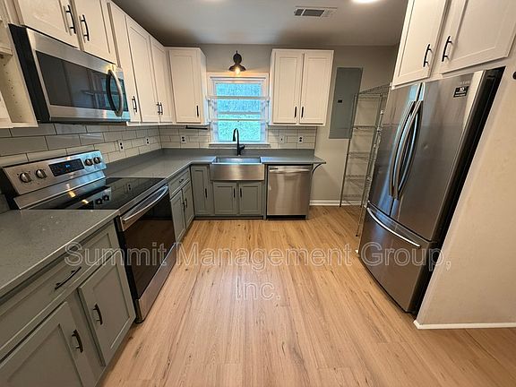 5th image of 1195 Fincher Rd