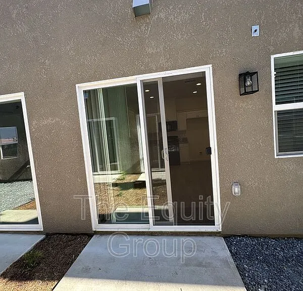 725 S Pinkham #101 — Photo 13