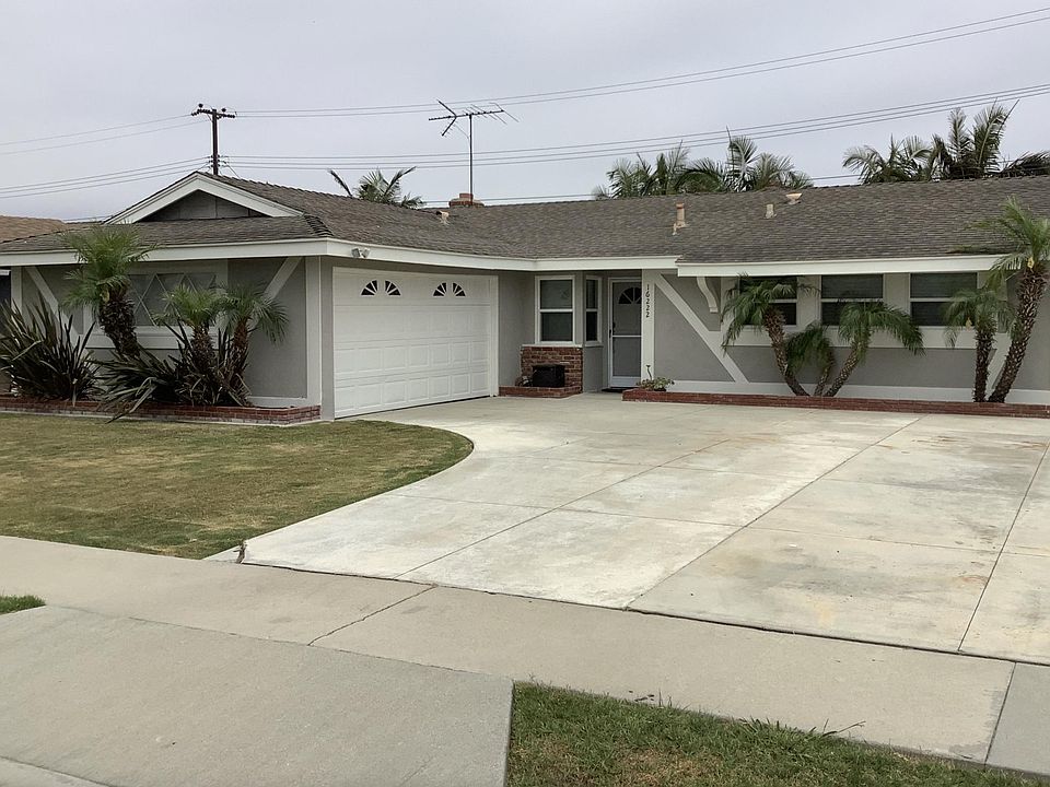 Meet 16222 Eagle Lane!
Newly painted exterior. Double-car garage. Extra wide driveway.