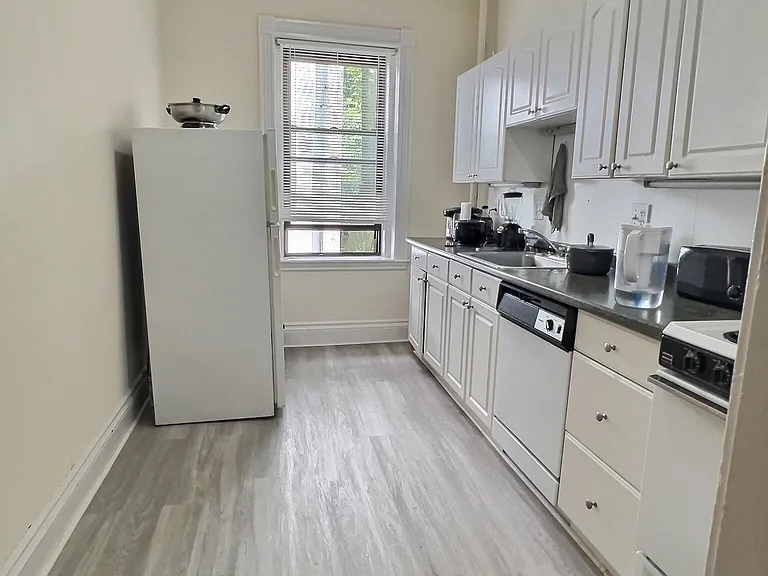 395 Harvard St #2 — Photo 2