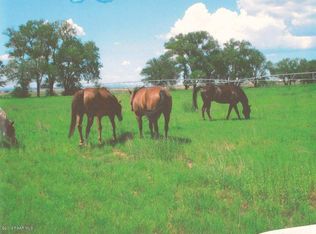 25827 N Champagne Ln, Paulden, AZ 86334