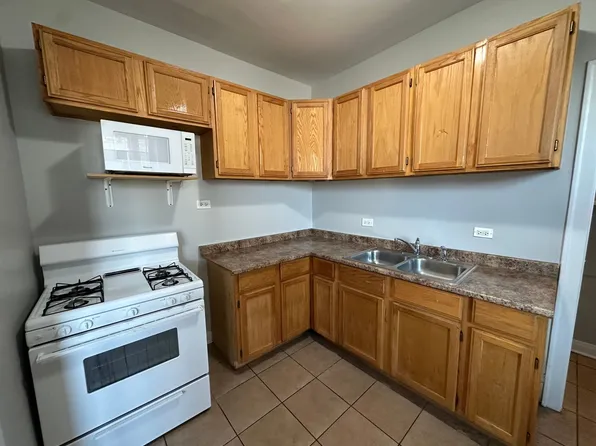 2200 N Avers Ave, Chicago, IL