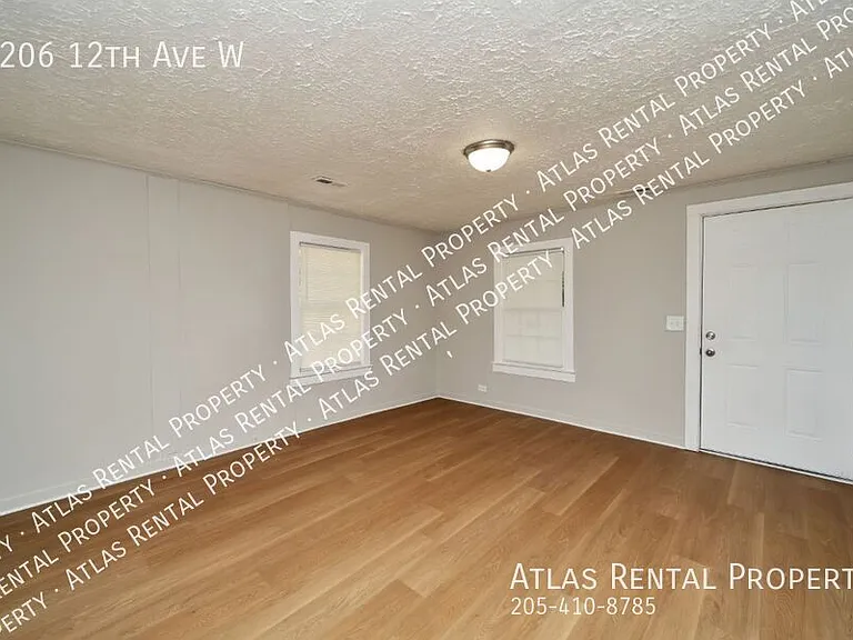 2206 12th Ave W — Photo 5