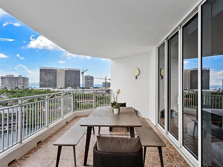 9751 E Bay Harbor Dr #11A — Photo 14
