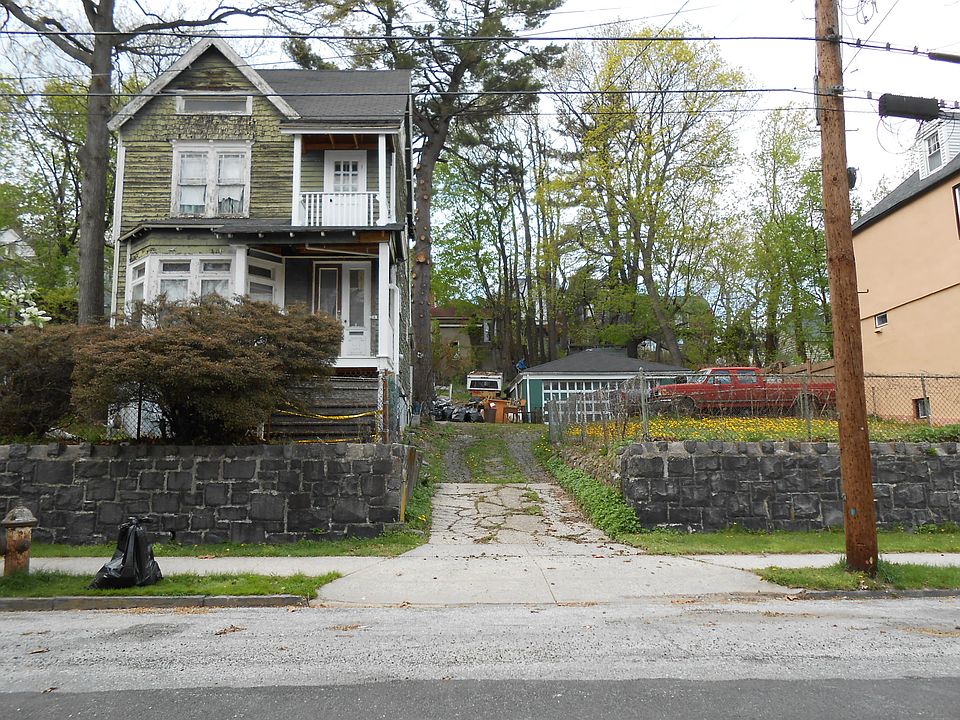 1st image of 24 Catlin Ave