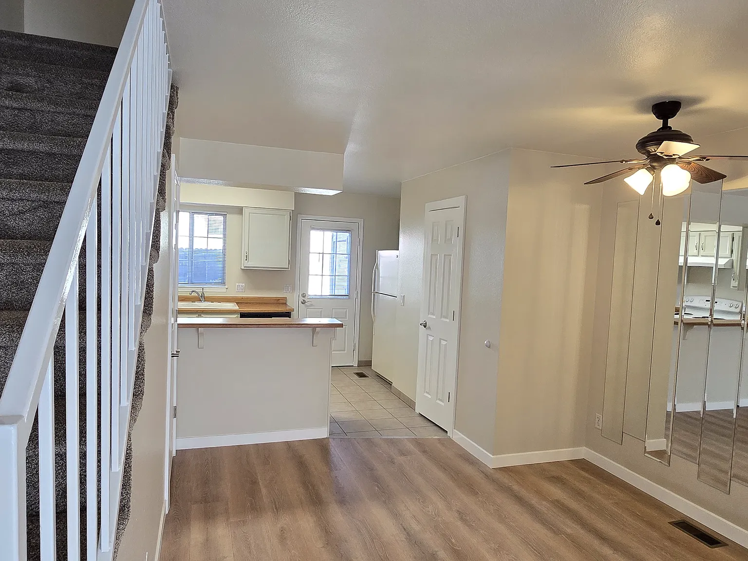 2 bed, 1.5 bath, 1102 sqft, $2,000 — Photo 4