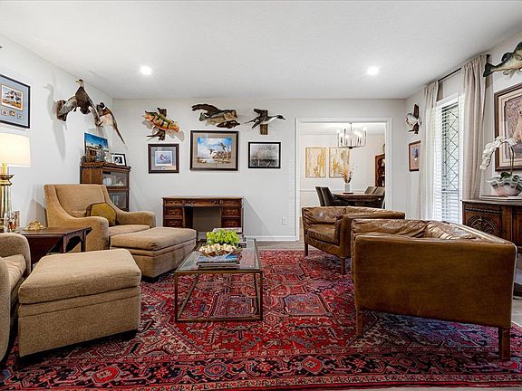 4th image of 2043 Sunset Rd