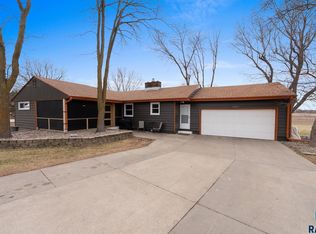 1409 S Splitrock Blvd, Brandon, SD 57005