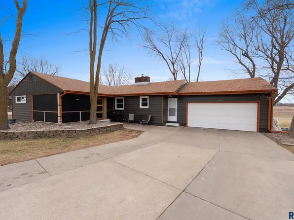 1409 S Splitrock Blvd, Brandon, SD 57005