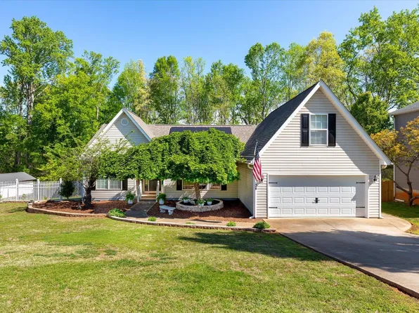 34 Lee St, Lyman, SC 29365