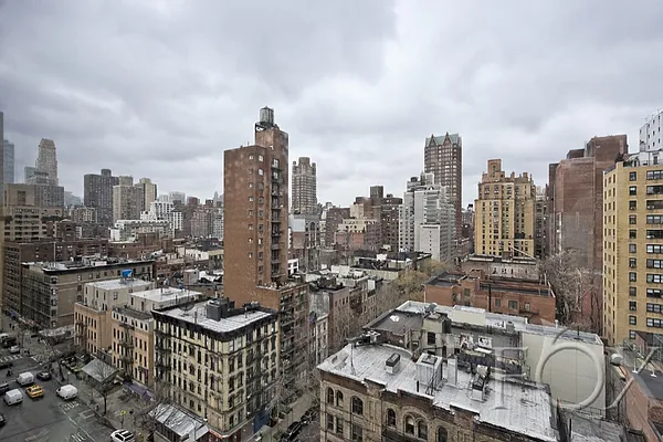 Sold by Fox Residential Group | media 7