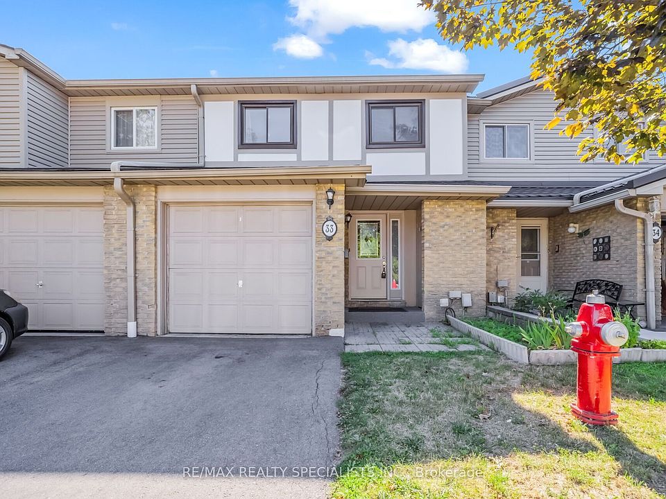 1st image of 33 Greenwich Cir