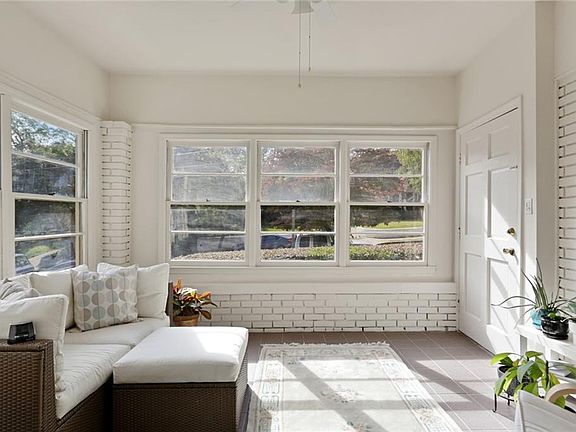 4th image of 418 9th St NE Lot 0