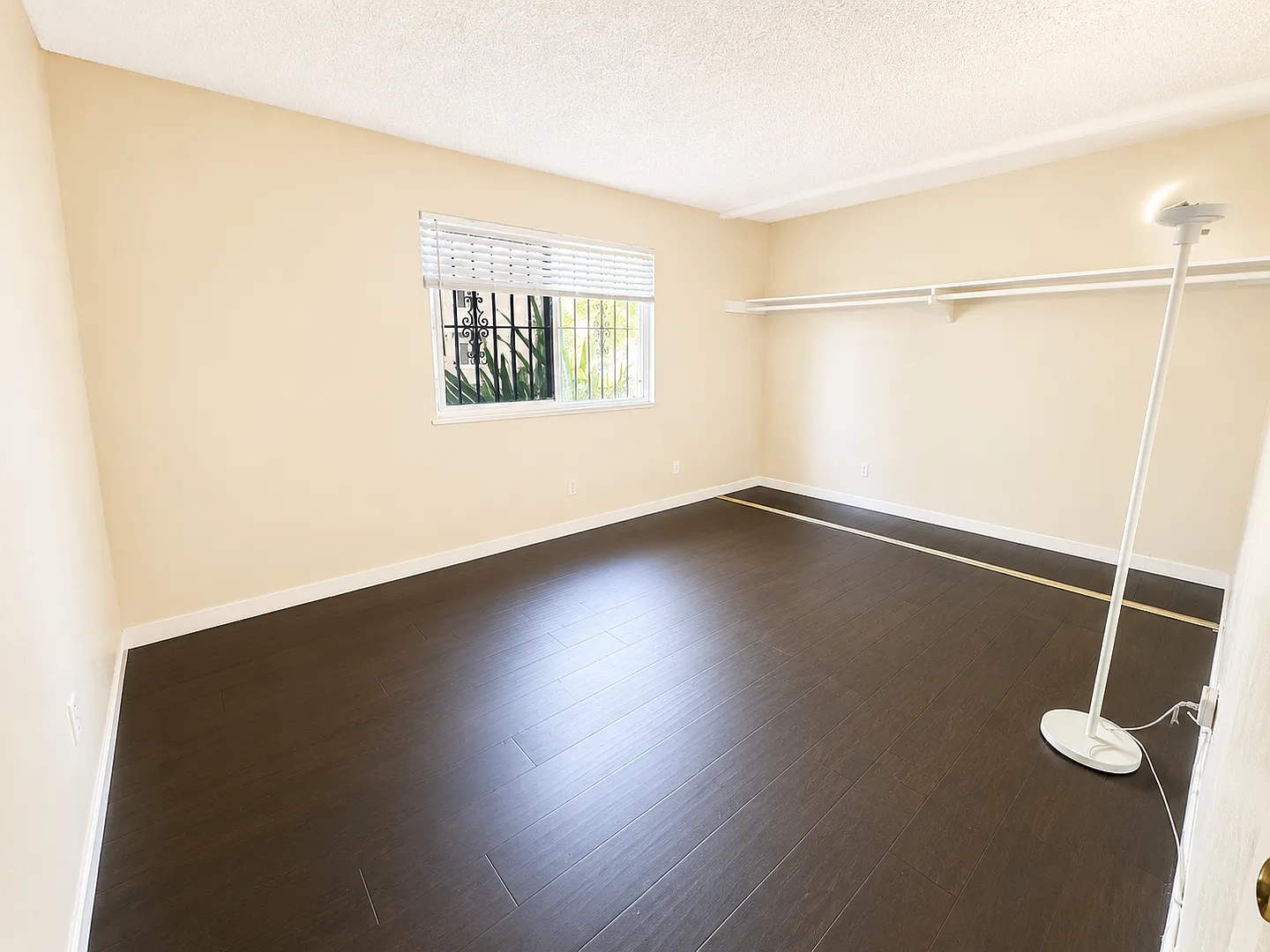 2 Bed / 2 Bath San Diego Home | In-Unit Laundry & Utilities Included — Photo 4