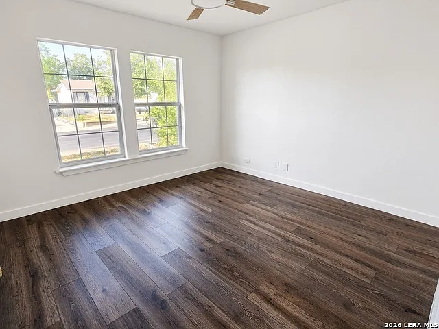 3 bed, 2.0 bath, 1027 sqft, $1,600 — Photo 3