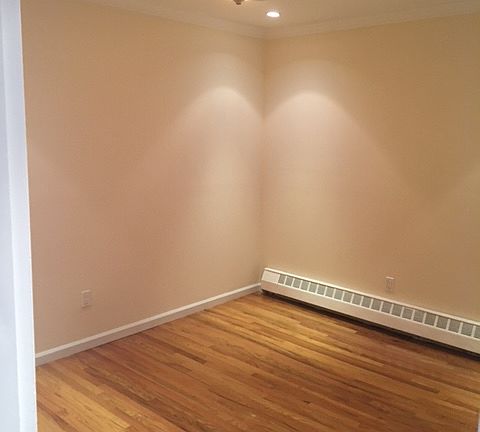 3rd image of 37 Bruckner Blvd APT 4