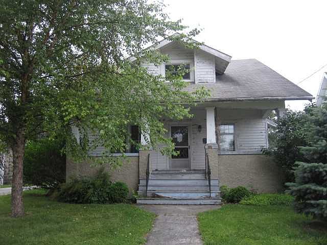1st image of 213 N Locust St