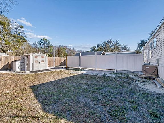 3rd image of 10654 Holgate St