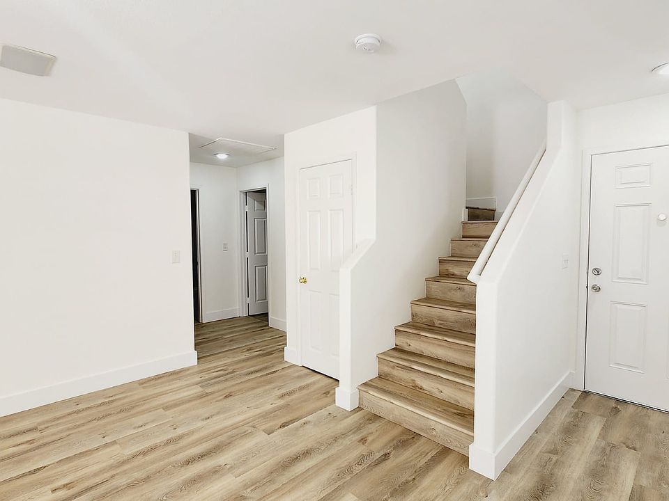 1st image of 6407 W Haleh Ave
