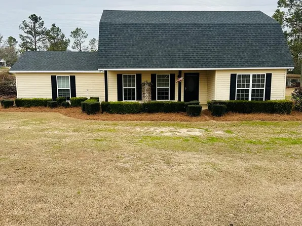 336 Peachtree Cir, Douglas, GA 31533