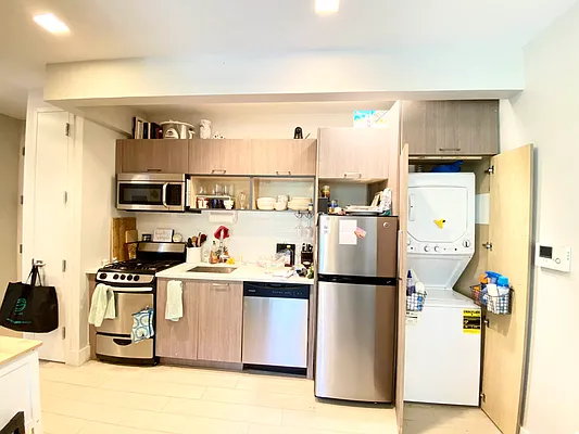 Rented by Bruma Realty LLC | media 21