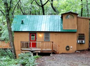 55 Garden Ln, Cleveland, GA 30528