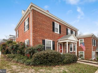 4200 32nd St S, Arlington, VA 22206