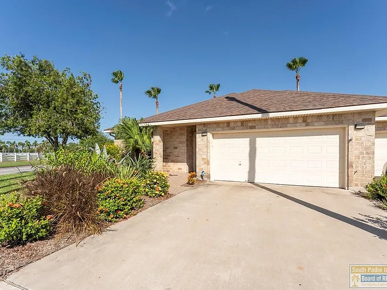 1 Torrey Pines Rd — Photo 1