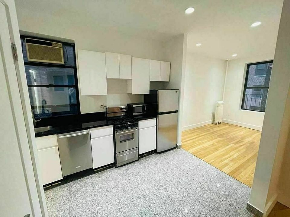 1st image of 229 E 53rd St #4RB