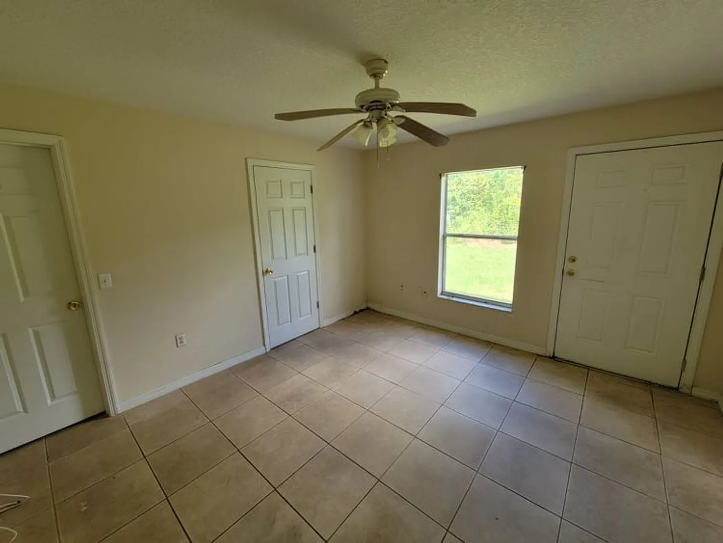 782 Squirrel Ct. #A — Photo 3