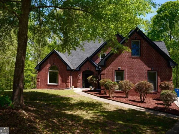 225 Austin Oaks Dr SE, Ellenwood, GA 30294