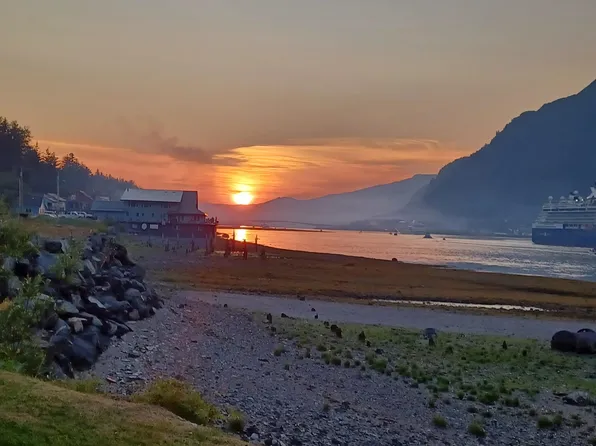 900 1st St APT 12, Douglas, AK 99824