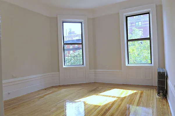 Rented by Metropolitan Equities | media 9