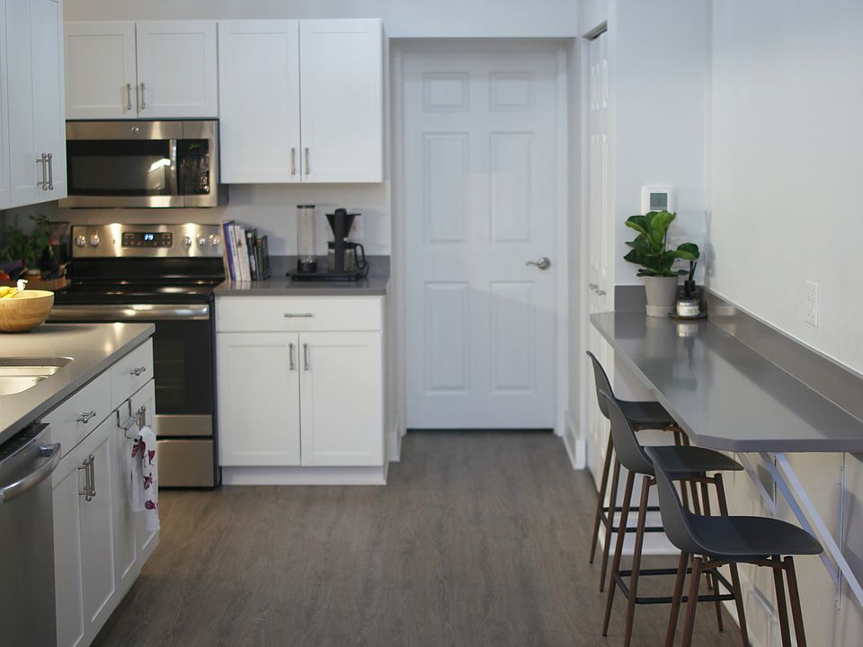 1st image of 4057 Penn Ave APT 1