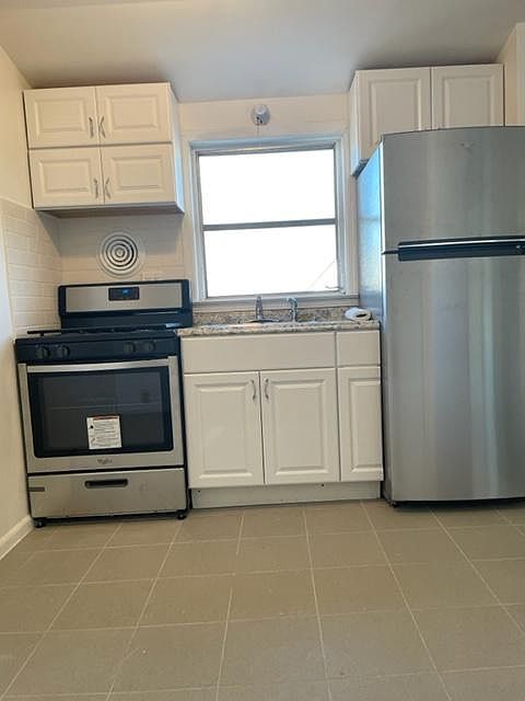 1st image of 141 Overlook St APT 3