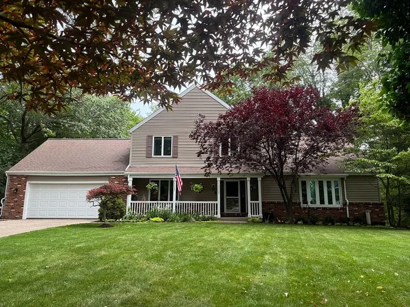 1302 Edinborough Dr, Muskegon, MI 49441