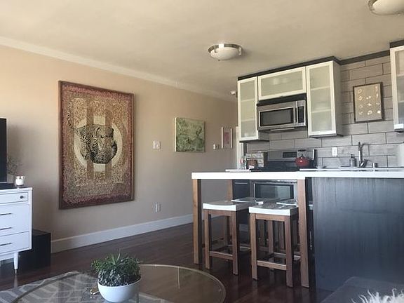 4th image of 900 Presidio Ave APT 9