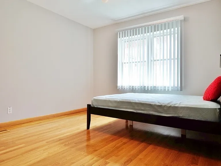 157 Lake Shore Rd #2 — Photo 25