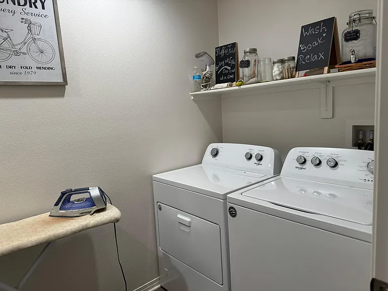 1057 Peach Grv — Photo 8
