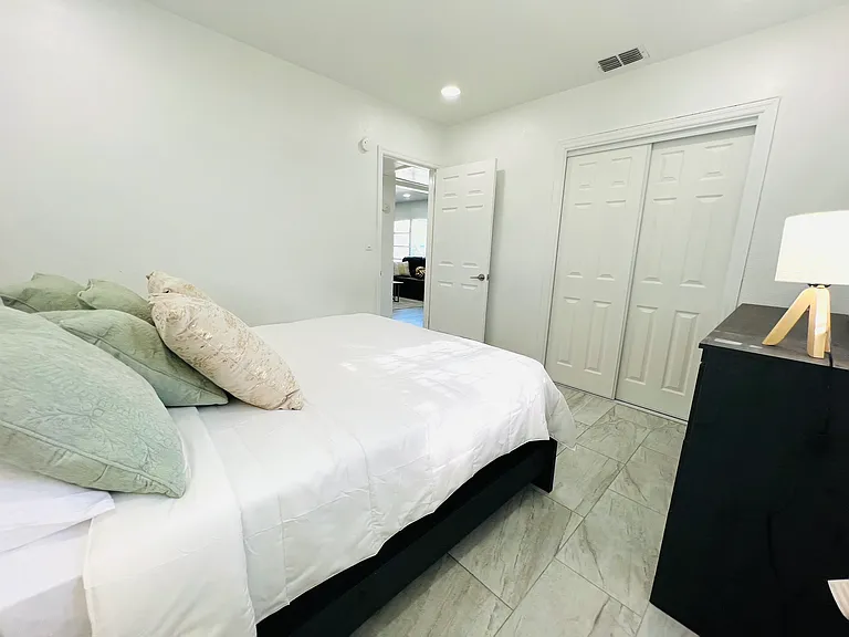 1169 Drew St — Photo 18