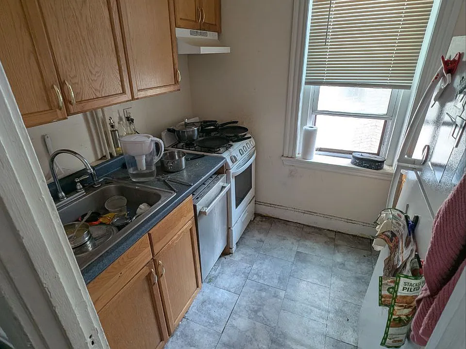 352 Riverway #14