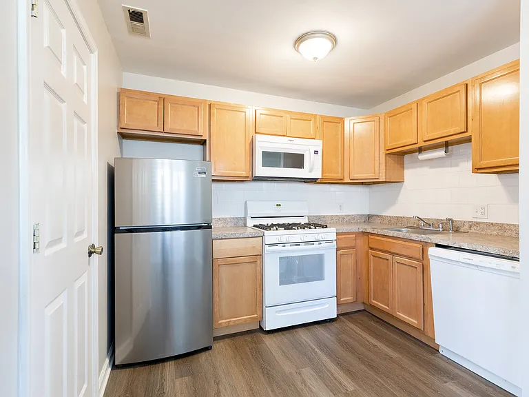 142 Alview Ter — Photo 7