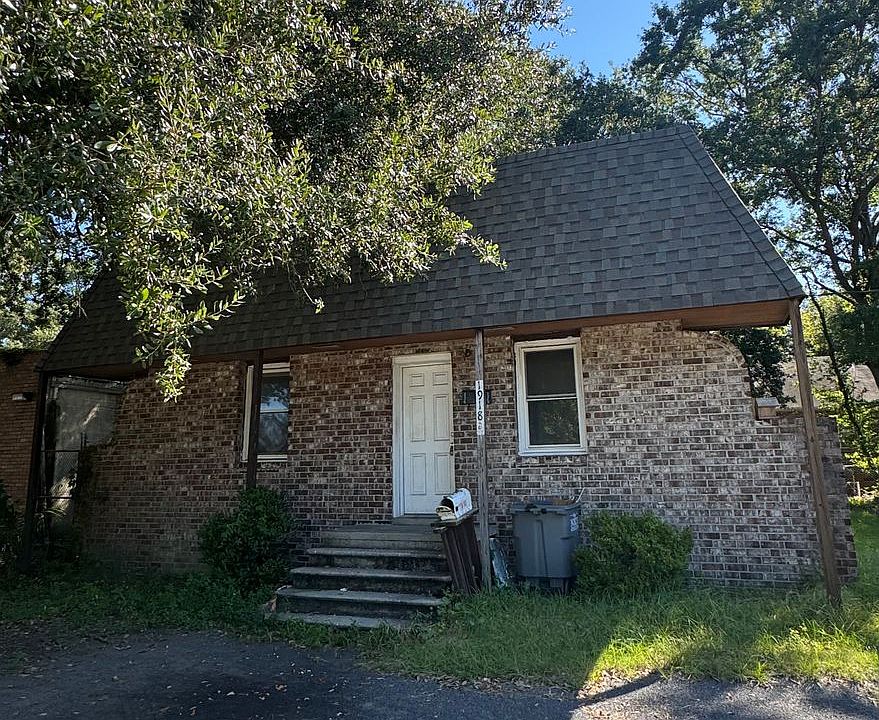1st image of 1918 Morningside Dr Unit B