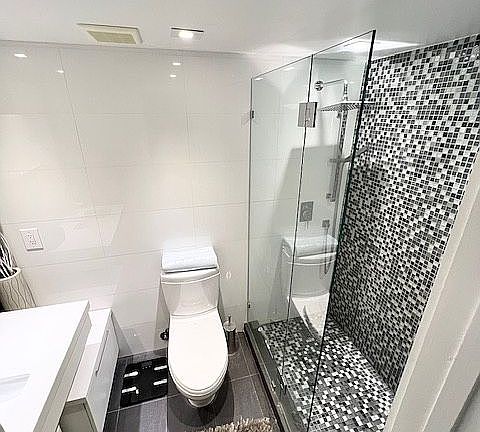 5th image of 251 174th St APT 810