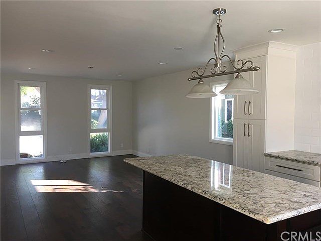 2nd image of 21286 Chesterbrook Ln