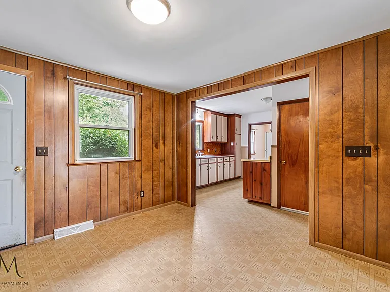 38 Anne St — Photo 10