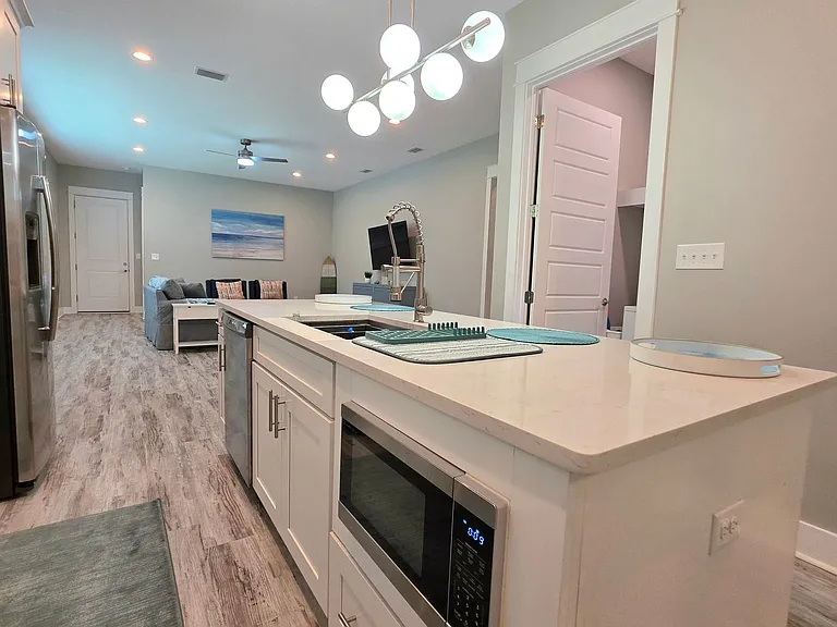 8088 Carmel Cir — Photo 11